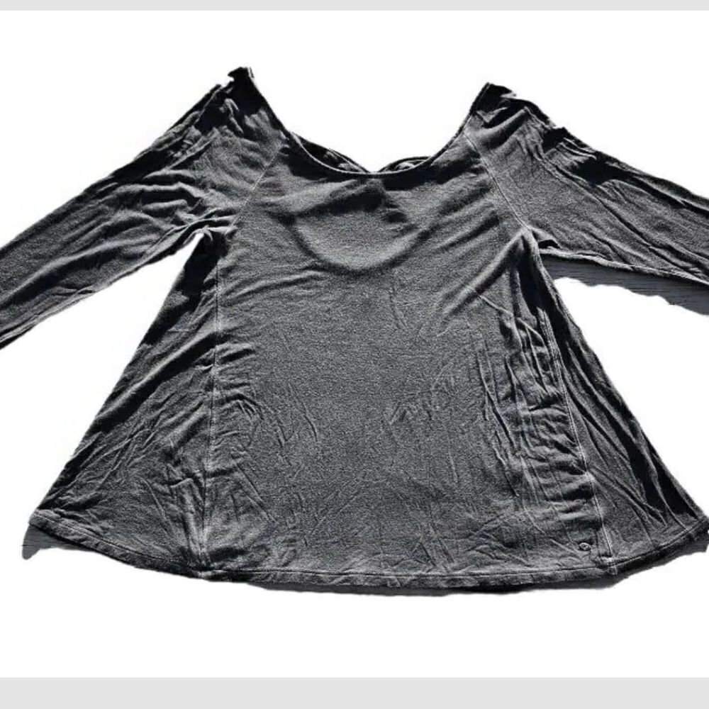 Soft & Sexy AEO T 1977. Viscose long sleeve shirt by American Eagle Outfitters. - Picture 9 of 16